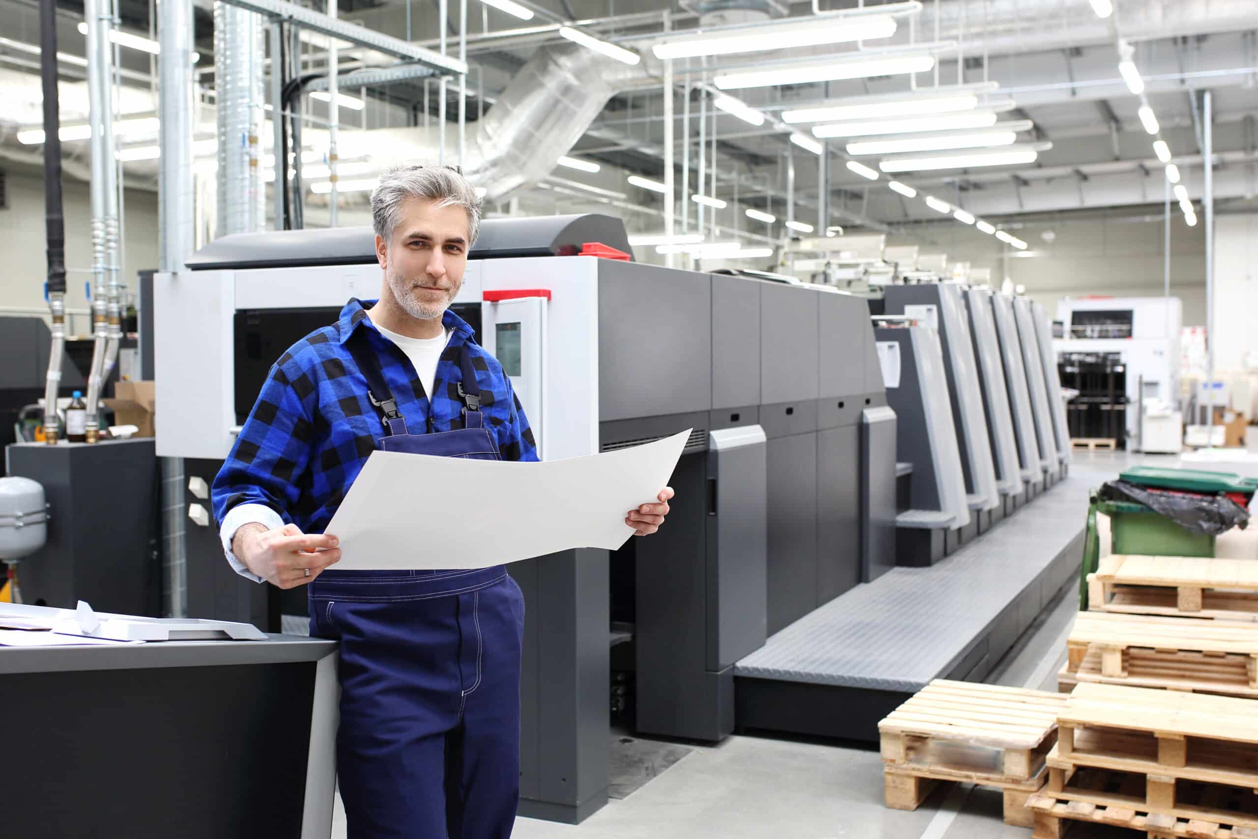 Drukarki przemysłowe: jak wybrać najlepsze urządzenie do znakowania produktów?