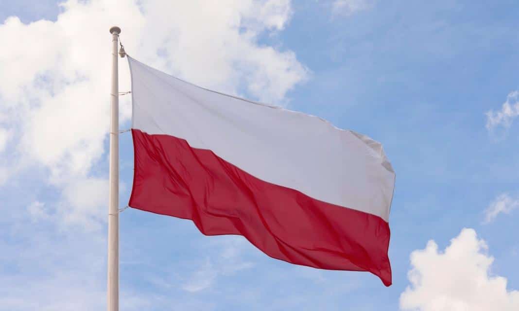 Dzień Flagi Rzeczypospolitej Polskiej we Lublińcu: Symbol jedności i narodowej dumy